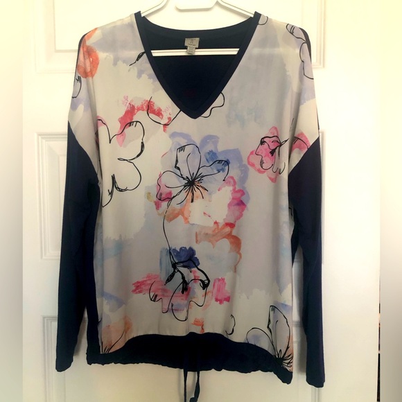 Blue, white and pink top with adjustable waistband, size M - Picture 1 of 4